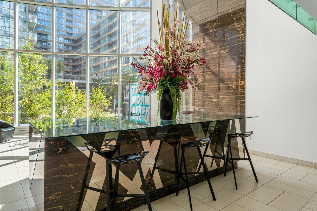 The Perfect Getaway Toronto Exterior foto